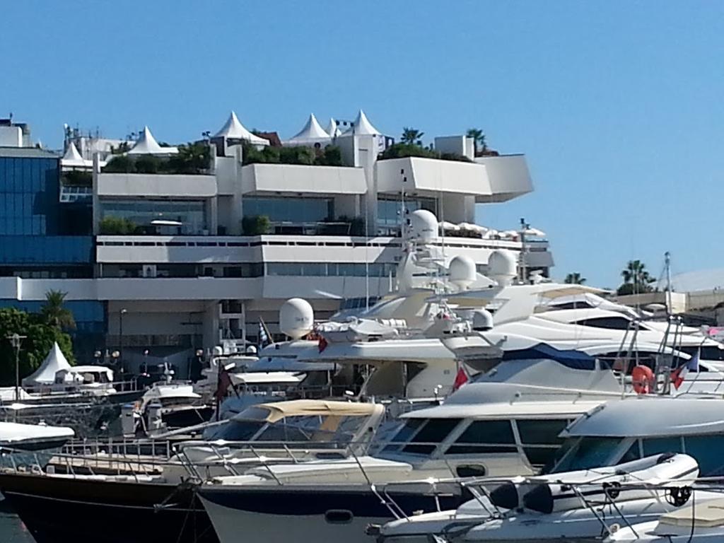 Suquet26 Apartment Cannes Bagian luar foto