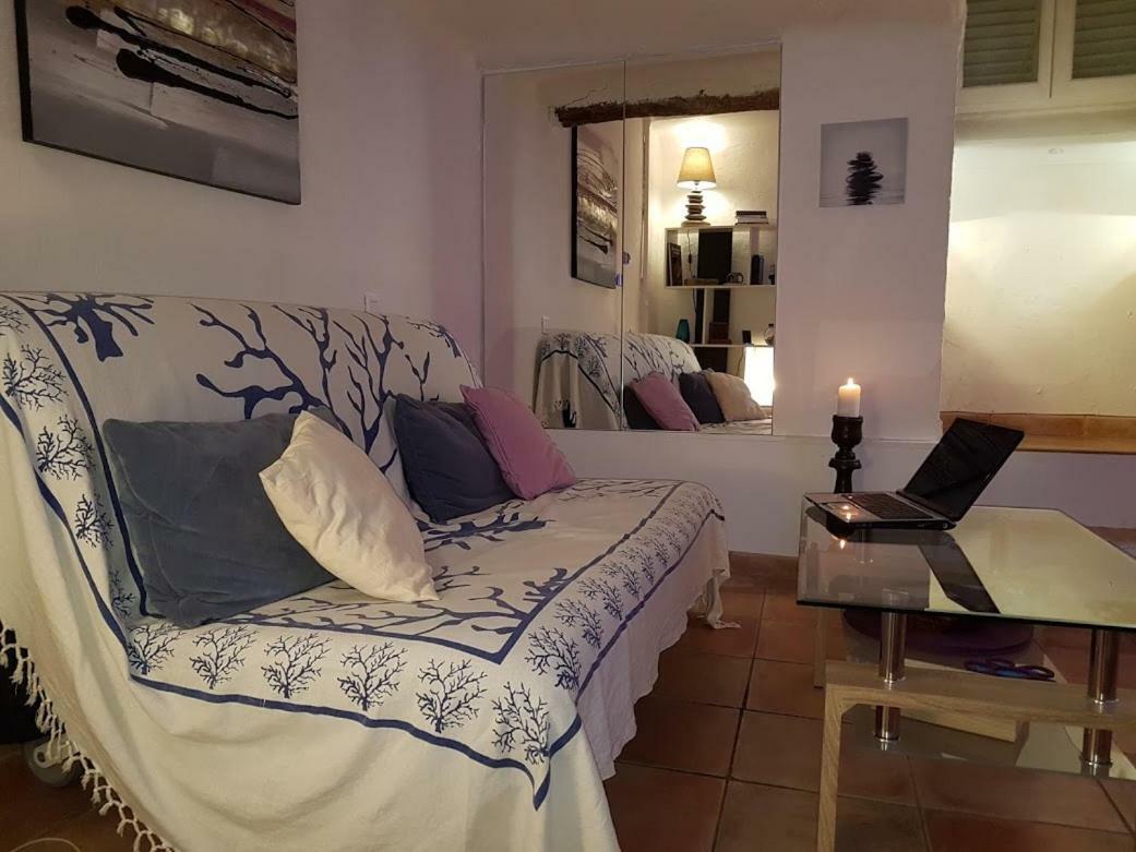 Suquet26 Apartment Cannes Bagian luar foto