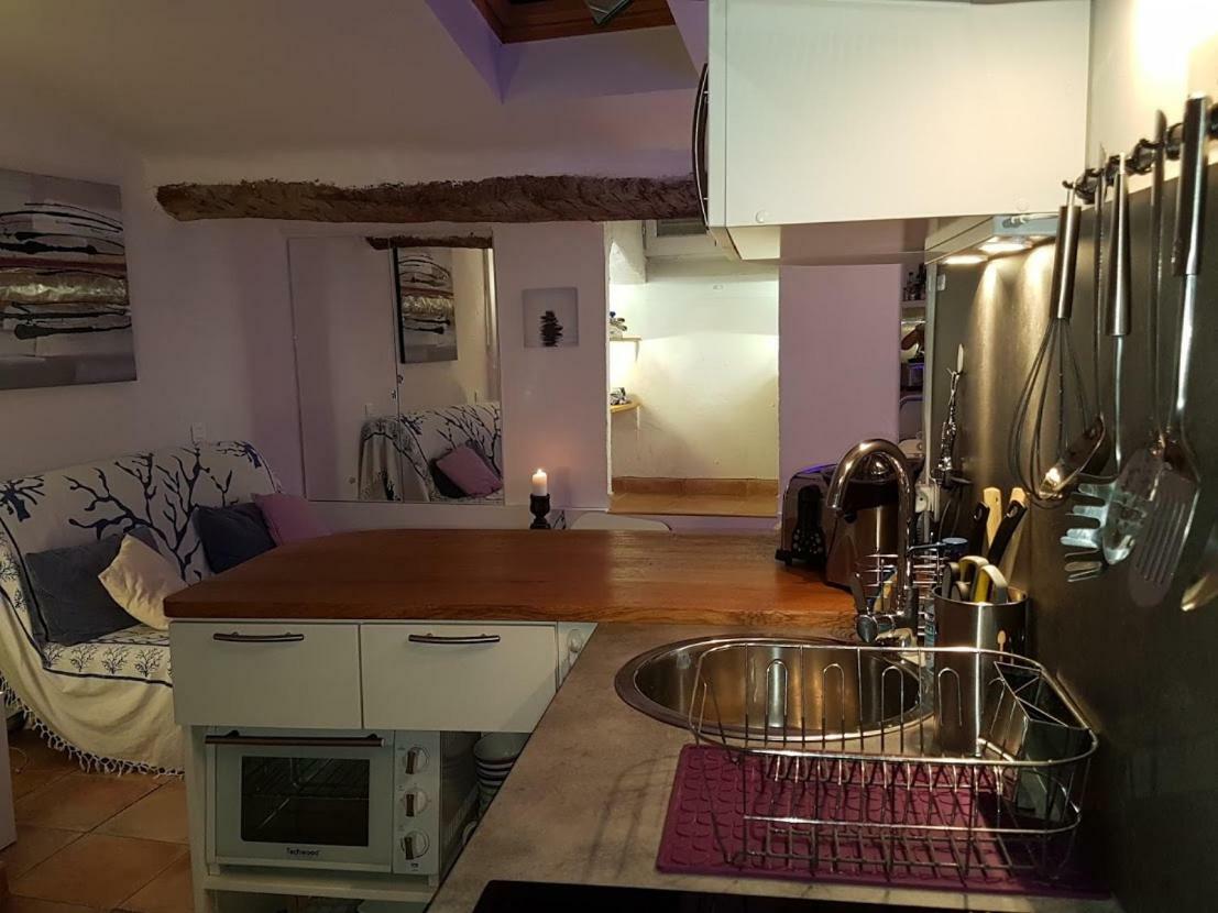 Suquet26 Apartment Cannes Bagian luar foto