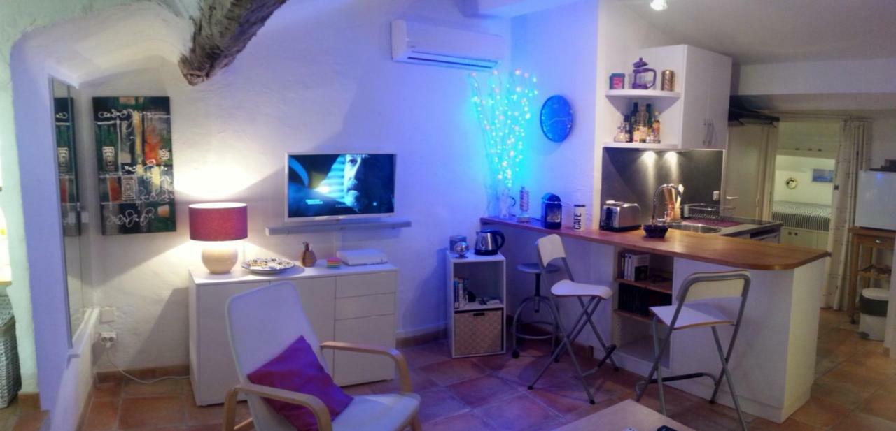 Suquet26 Apartment Cannes Bagian luar foto